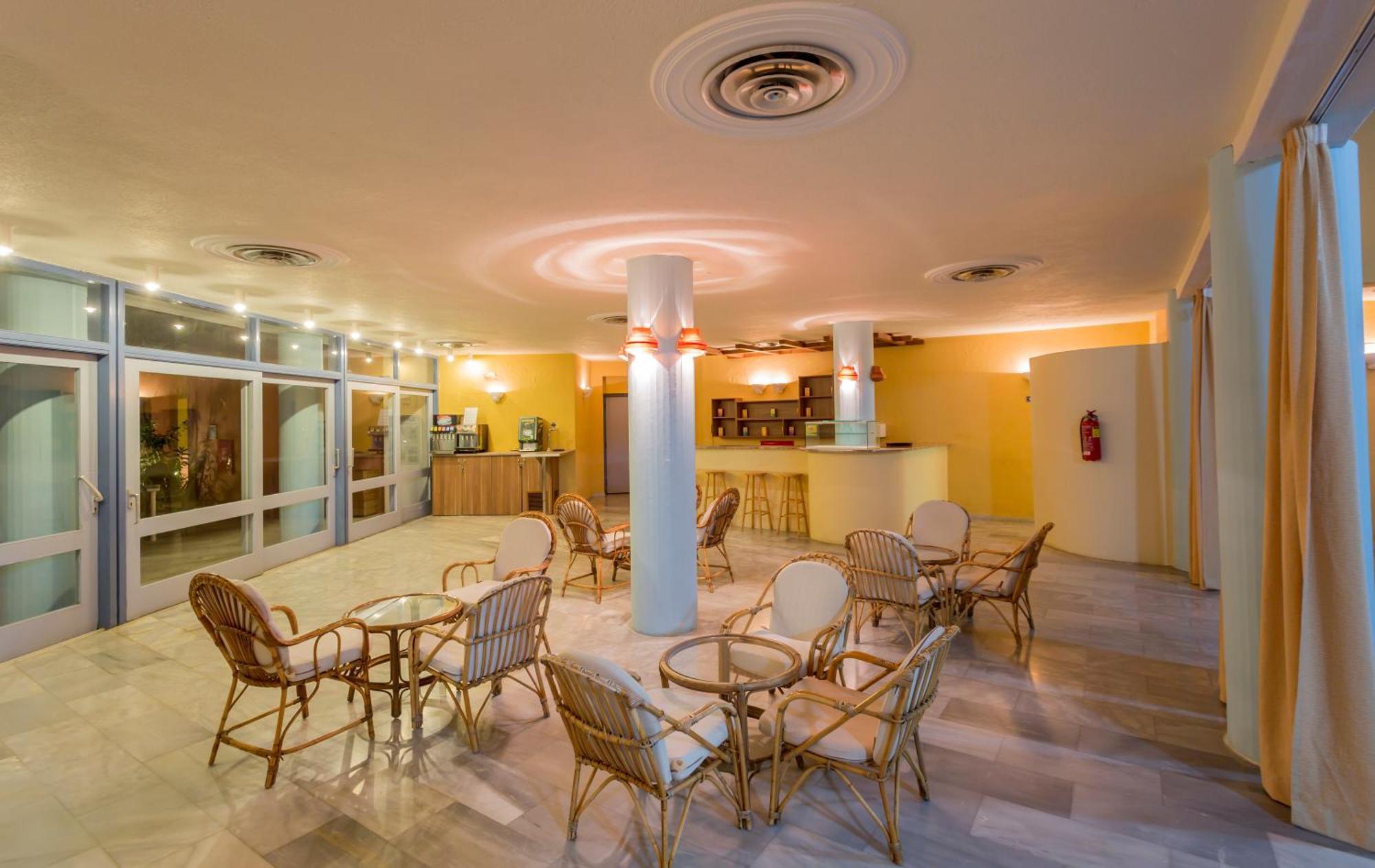 Dessole Dolphin Bay Hotel Amoudara Lasithiou Екстериор снимка